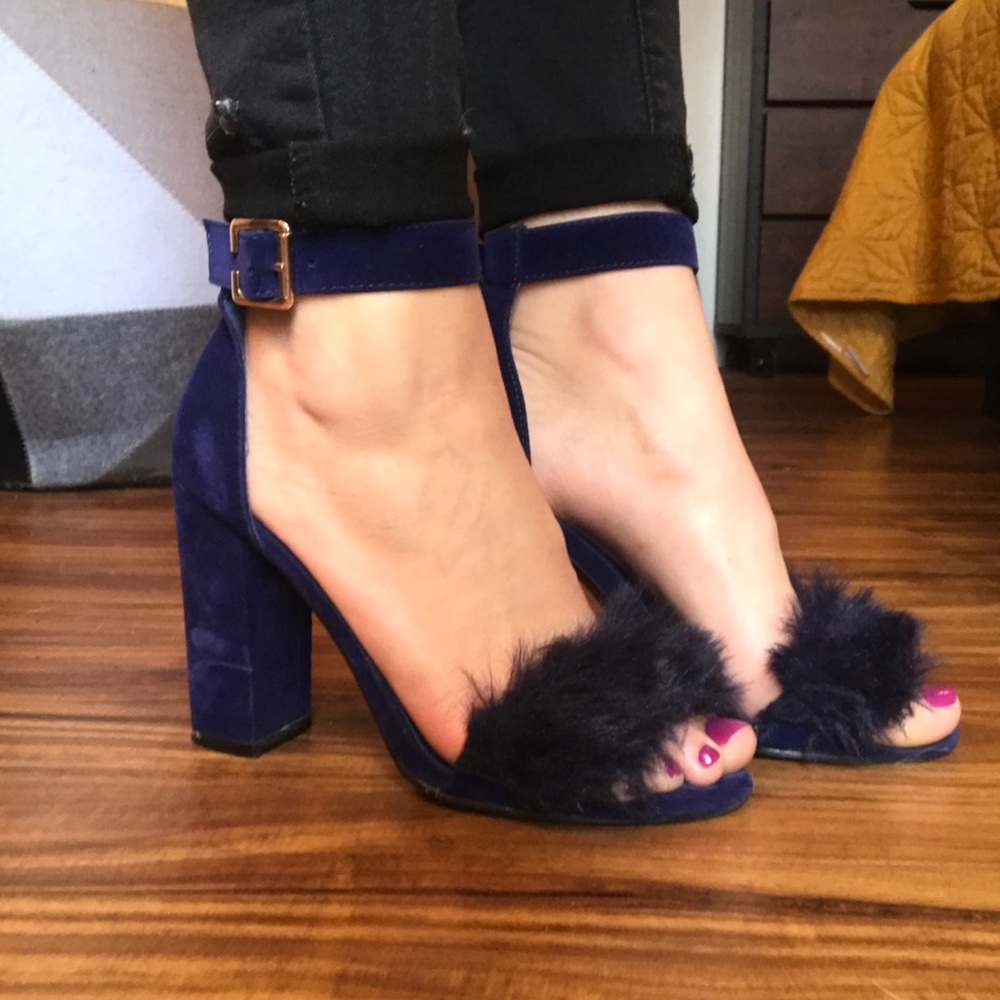 Navy fur block herls